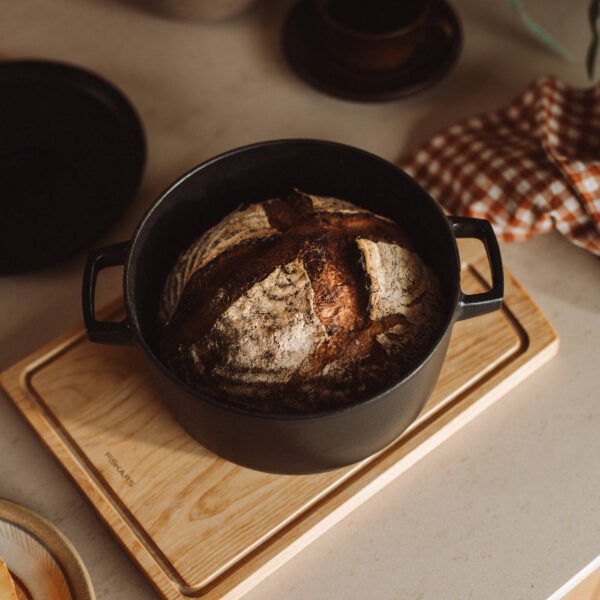 1075698_Fiskars_Folken_Casserole_w_lid_4L_Environment_01_1x1 malmpott 4l Fiskars Folken emailkattega